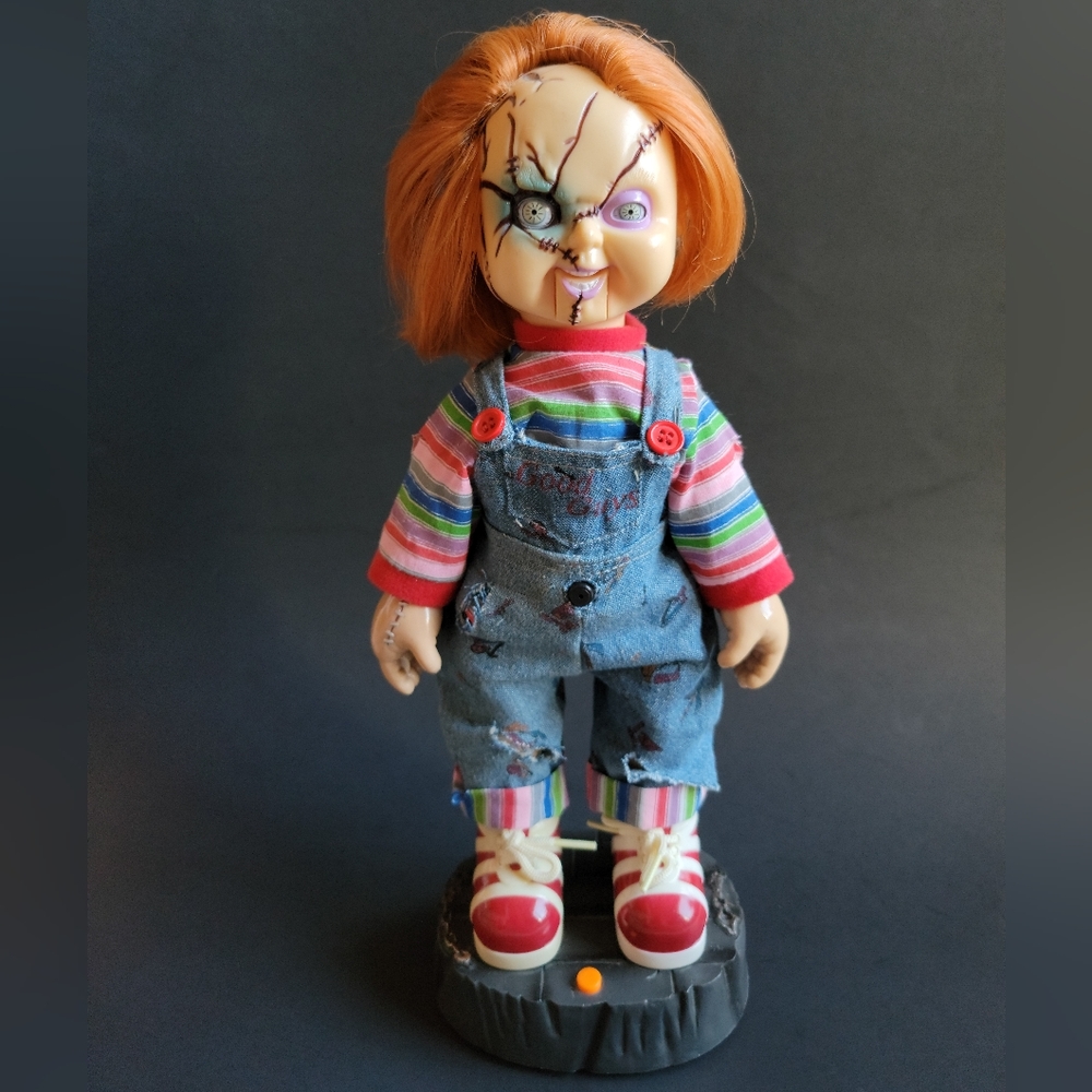 Gemmy Bride Of Chucky 13" Animated Doll. Motion Activated with 12 Phrases
